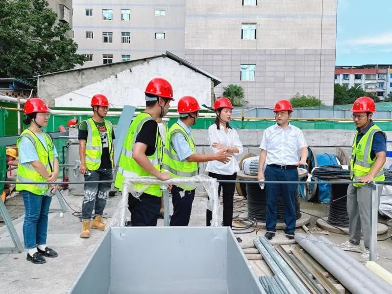 公司黨委書記、執(zhí)行董事朱軍一行到中江縣人民醫(yī)院建設(shè)項目檢查指導(dǎo)工作